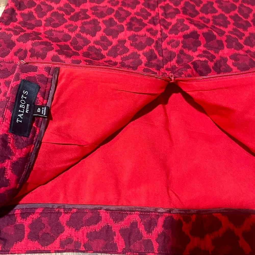 Talbots Petite Red Leopard Jacquard Pencil Skirt Career Work Party 10P - Picture 4 of 5